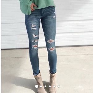 Abercrombie& Fitch Women’s Destroy Distress Jeans